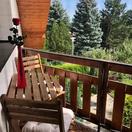 Podkrovni Apartman V Soukromi S Fitness Na Venkove Kamenný Újezd